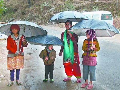 Rain, snow in the high peaks of the cold